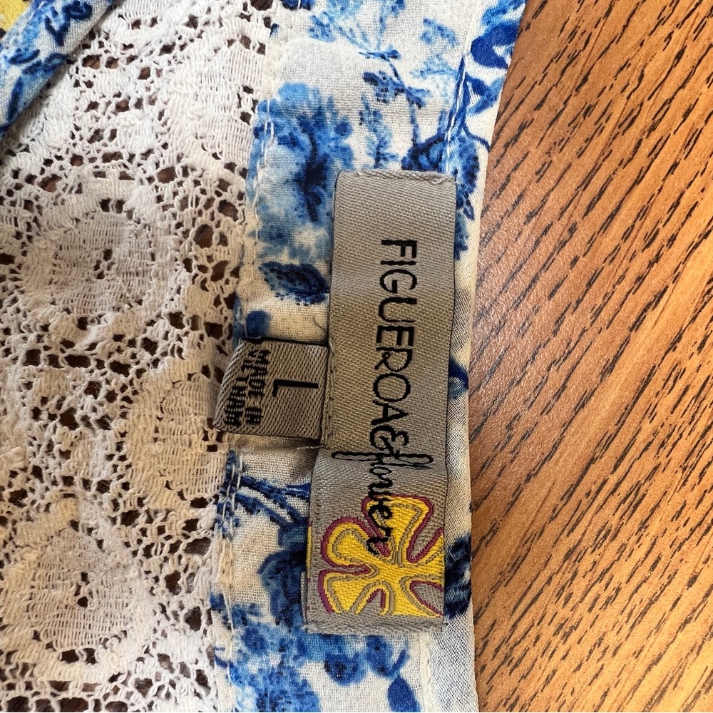 Colorful blouse. - Picture 2 of 2